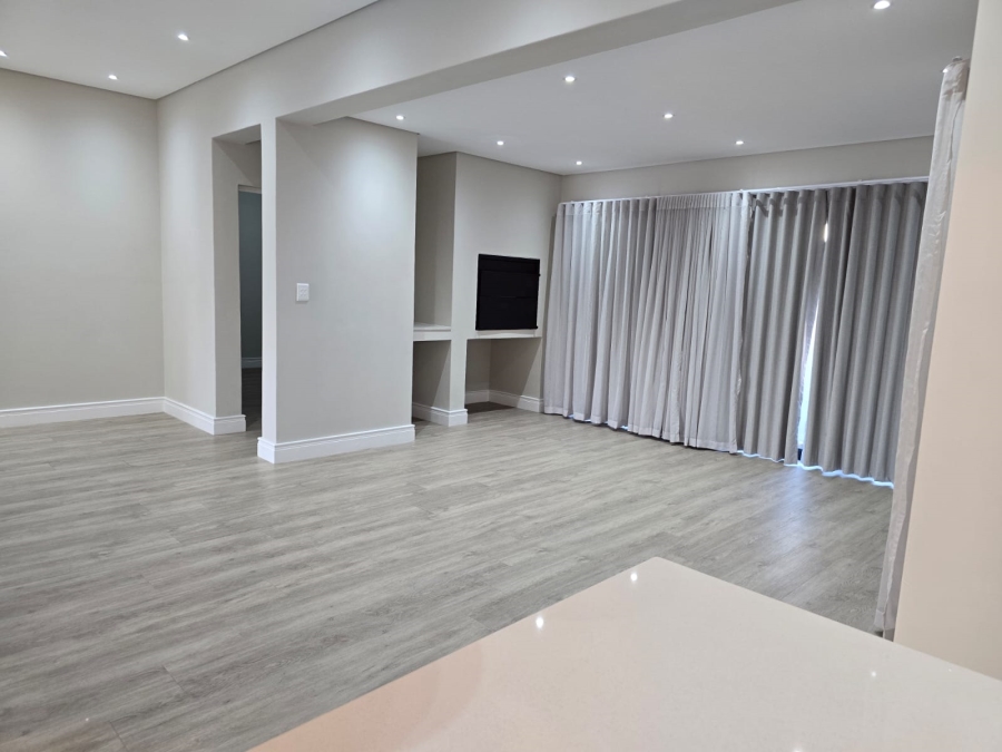 3 Bedroom Property for Sale in Aan de Wijnlanden Western Cape